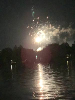 A post by @ezekielfaruzzi on TikTok caption: July 4th fireworks