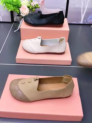 A post by @beauty88girl on TikTok caption: #shoes #for I like white