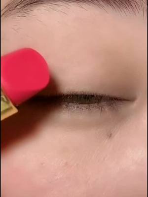 A post by @wonderlifebeauty on TikTok caption: #lipstick #makeup #fyp #beauty #eyelid