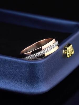 A post by @poppy19951129 on TikTok caption: #fyp #ring this ring is beautiful 🚗🚙🤩