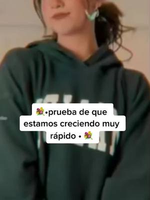 A post by @aeditx.s on TikTok caption: Te reto a que escribas “el año es muy .. “ y deja que tu autocorrector termine la oración 💕