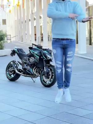 A post by @patrick.z800e on TikTok caption: Ziemlich abgehoben 🤌🦅 #fy #ruroc #kawasaki #sportskanone