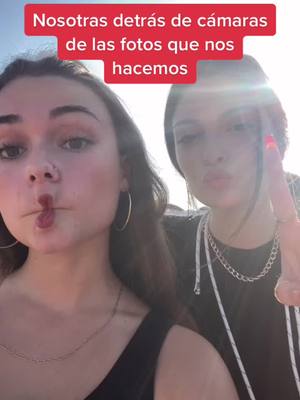 A post by @alba.noelia on TikTok caption: JAJAJAJAJA así somos🙂 #fypシ #parati #detrasdecamaras #fotos