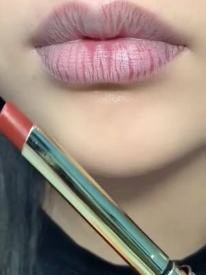 A post by @wonderlifebeauty on TikTok caption: #fypシ # beauty#lipstick #foryou #foryoupage