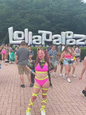 A post by @itstoritori on TikTok caption: The pure serotonin festivals give me is immaculate #lollapalooza #lollapalooza2021 #rave #festival