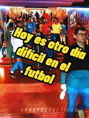 A post by @futbolmundial1.0 on TikTok caption: #futbol #futebol #messi #cr7 #parati #fypシ #viral #Soccer #viral #fouryou #barcelona #madridista