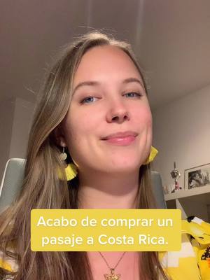 A post by @antoniaxko on TikTok caption: Hola, ¿Cómo están? 💛