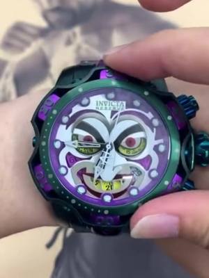 A post by @chinese_street_fashion on TikTok caption: It’s so beautiful #watch #fypシ #foryou