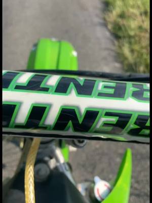 A post by @bikelife248 on TikTok caption: #85kx💚 #85kx ma nouvelle bike 😍💚