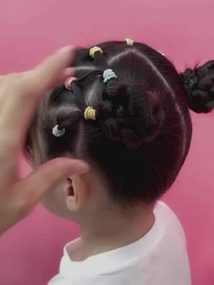 A post by @yoyo567567 on TikTok caption: #woman #hairstyle