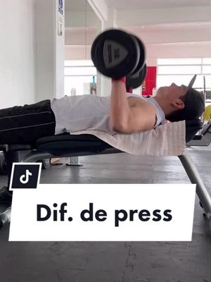 A post by @kikemd on TikTok caption: A mi me gusta usar ambos #TikTokDeportes #talentotiktok #vengadoresdelfitness