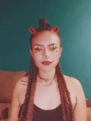 A post by @mishersi on TikTok caption: #viralvideo #diabla #kimberlyloaiza #demonio