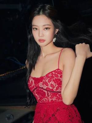 A post by @jennie_lisa0305 on TikTok caption: Hot 🥵 [#JENLISA ] #jennie #lisa #jenlisa #jenlisaisreal #jenlisa_story #jenlisahot #TikTok #FORYOU 😋💛