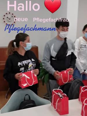 A post by @drk_schwesternschaft_ffm on TikTok caption: Willkommen zur Ausbildung❤💪👍👏 #ausbildung2021 #pflegekräfte #pflege #krankenhaus #hessen #rotkreuz #rotkreuzpflege #viral #schwesternschaft