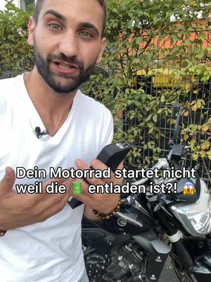 A post by @bikebruh on TikTok caption: Wer schiebt, derist geizig! 🔋☝️ #motorrad #bikelover #bike #motor #bikebruh #fy #fyp #batterie #fahren #laden #power #start #auto #motorcycle#tech