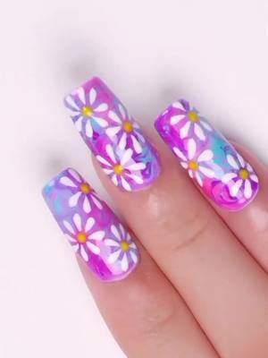 A post by @citerbo on TikTok caption: #nails #nailart #foryoupage #fypシ