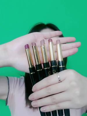 A post by @chplife on TikTok caption: You like it?#beautiful #Makeup #Lipstick #updeals