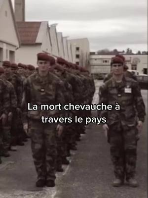 A post by @french_fs_army on TikTok caption: La Mort par la 4ème compagnie du 8e RPIMa ! 🇫🇷 #militaire #chantmilitaire #lamort #armee #frencharmy #armeefrancaise #fypシ #pt