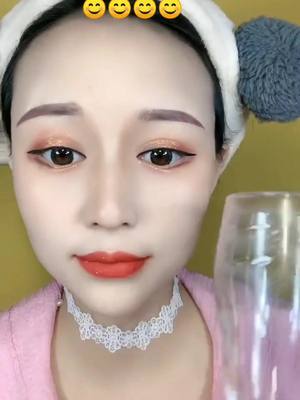 A post by @fhlife4 on TikTok caption: Did you learn?#Lipstick #Makeup #Beauty #updeals