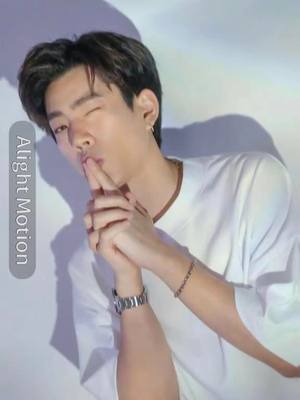 A post by @offgun_bl_fanclub99 on TikTok caption: teamស្លាញ់ប្ដីគេលើកជើង1🦶#offjumpol #fan_cam_bl🇰🇭❤️🏳️‍🌈 #thoeryoflove #offgun