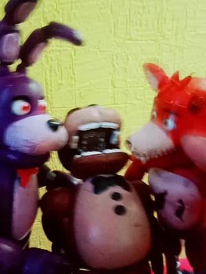 A post by @grimmfoxy4 on TikTok caption: #foxy #bonnie #freddy #fnaf #viral #fyp #pov #parati