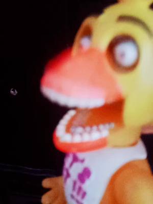 A post by @grimmfoxy4 on TikTok caption: #foxy #chica #fnaf #pov #fyp #viral #parati