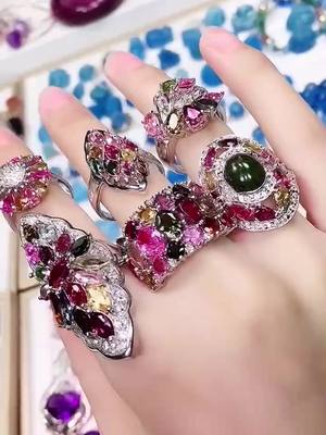 A post by @jigsawjewelry1 on TikTok caption: Do u like it? #craft #diamond