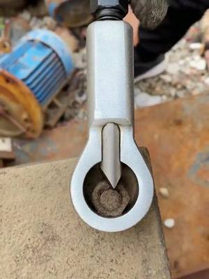 A post by @yanle300 on TikTok caption: Rusted nut separator #tool #hardware