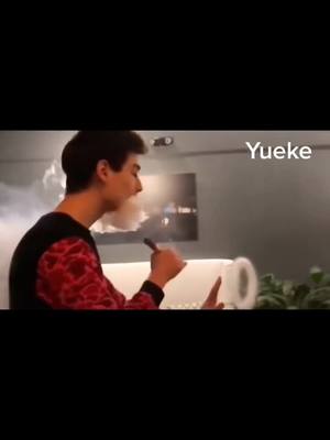 A post by @jiujiuweiying07 on TikTok caption: Smoke#fyp #foryou #foryoupage...