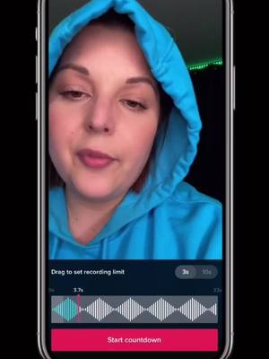 A post by @simplymadeup_ on TikTok caption: Transition tutorial! Thank you @socialmimi for the awesome tutorial on how to get the iPhone backround-❤️ #transitiontutorialforbeginners #transitiontutorial #grabtransition