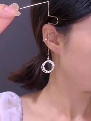 A post by @jewelry_nice on TikTok caption: #fashion #earrings #jewelrybusiness #jewelry #foryou