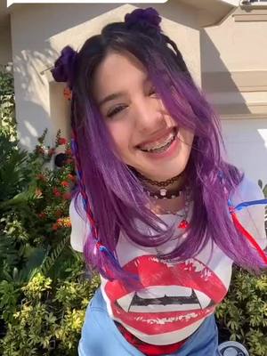 A post by @teambrujitas on TikTok caption: Responder a @sin_contenido_por_que_si Hola me ayudas a formar el corazón?💜