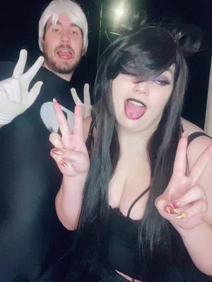 A post by @__vickichu_ on TikTok caption: Danny is a spooky babe I can’t live without 🤍 #dannyphantom #couples #couplescostume #ghost #dannyphantomcosplay