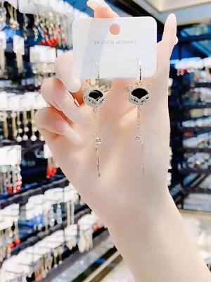 A post by @borunstudio on TikTok caption: #beautiful #delicate #earring #fyp #foryou