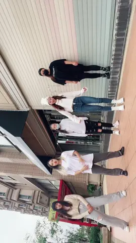 A post by @sammi_329 on TikTok caption: 智障跟智障在一起不會負負得正#我站在雲林 @cindy1216_c1 @71__nina @scorpio_kk1101