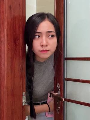 A post by @8mmchannel on TikTok caption: ដំណឹងល្អៗវេទិកាវីដេអូខ្លីៗ tinhtinh ទទួលបានរង្វាន់$20ប្រសិនបើអ្នកមានអ្នកគាំទ្រ១០០នាក់អ្នកគាំទ្រ 1Kនាក់នឹងទទួលបានរង្វាន់100$(សំរាប់តែ300នាក់តែប៉ុណ្ណោះ)