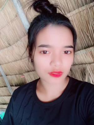 A post by @dyvcsuy93gk0 on TikTok caption: #អូនស្មោះតែបងមួយទេ🥺🤟🥰😹😹