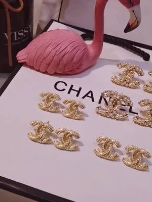 A post by @naiostudio on TikTok caption: #gift #earring #fyp #foryou #tiktok