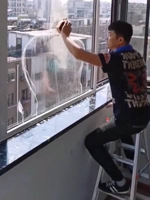 A post by @zpstefainee280 on TikTok caption: #glass #cleaning #useful #life #fyp #foryou