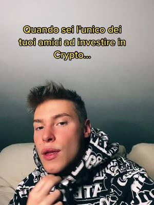 A post by @iiamfrank on TikTok caption: Taggate il vostro amico/a che investe in crypto🤭 #cryptovalute #cro #investor