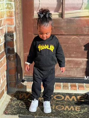 A post by @zayyyy_23 on TikTok caption: #fyp #bellabreezboutique  #sheinkidsoutfits #mybabygirl♥️ #mamasgirl❤️ #littlemodelgirl