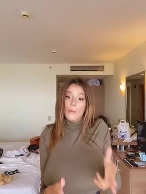 A post by @evelinadoverstone on TikTok