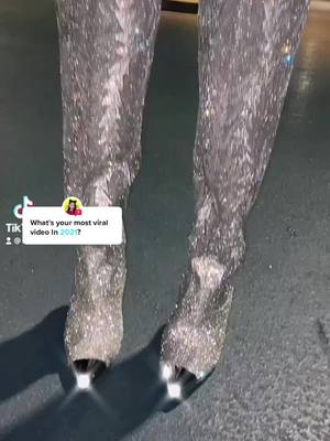 A post by @strawbzzz on TikTok caption: Answer @im_siowei My favorite boots in the whole world