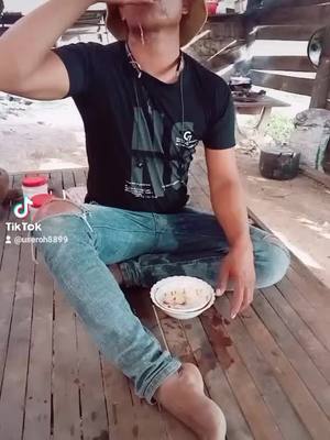 A post by @dys48899 on TikTok caption: មិនធម្មតាទេ😜😂