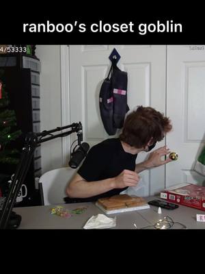 A post by @beautie.tv on TikTok caption: also when they handed him the letter 😭 #ranboo #ranboolive #dreamsmp #mcyt #Minecraft #christmas #ranboomybeloved #tubbo #beeduo #philza #wilbursoot