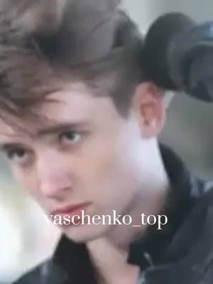 A post by @vashchenko_top on TikTok caption: Качество сьел Тик ток #максващенко #кириллкурьян #рек