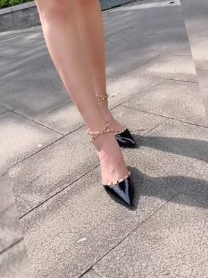 A post by @linziyao20 on TikTok caption: Do you know my height?#foryou #Beauty #sexylady😘💋