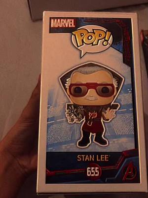 A post by @newt.parkerr on TikTok caption: C’est tout mes cadeaux de Noël mv 👍🏼#noël #stanlee #spiderman