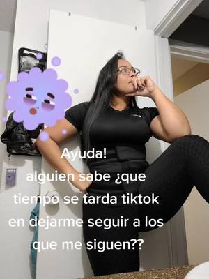 A post by @rosy_cr1886 on TikTok caption: Me dice que acepte muy rápido las solicitudes que lo intente después, pero en eso me tiene desde hace rato🙄😅😅