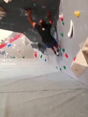 A post by @klettermaxe3485 on TikTok caption: Campus style #blockbarock #bouldern #fulda#fy #ninja #ninjawarrior #ninjawarriorgermany #viral #trend #tiktok